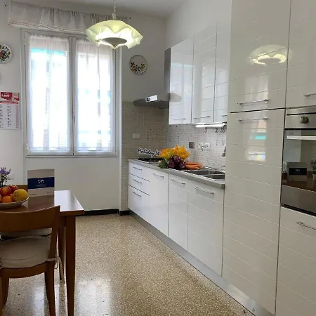 Ferienwohnung Fur 4 Personen Ca 90 M In Pegli, Italienische Riviera Italienische Westkuste