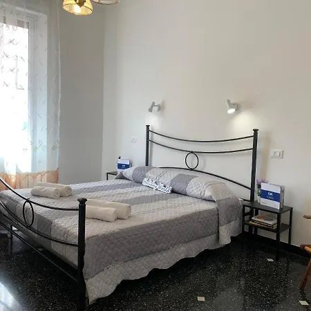 Ferienwohnung Fur 4 Personen Ca 90 M In Pegli, Italienische Riviera Italienische Westkuste Apartment *